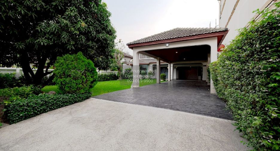 For sale 5 ベッドルーム house in Phra Khanong, Bangkok