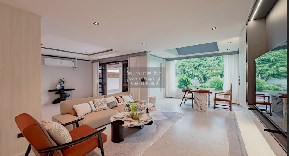 For sale 5 ベッドルーム house in Phra Khanong, Bangkok