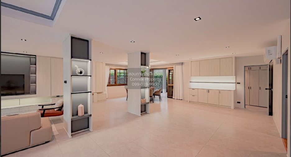 For sale 5 ベッドルーム house in Phra Khanong, Bangkok