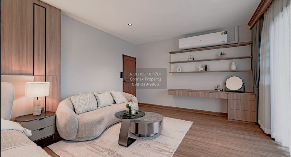 For sale 5 ベッドルーム house in Phra Khanong, Bangkok