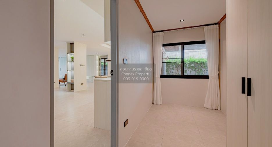 For sale 5 ベッドルーム house in Phra Khanong, Bangkok