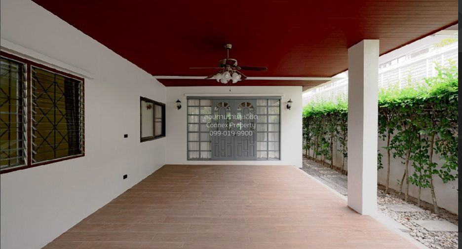 For sale 5 ベッドルーム house in Phra Khanong, Bangkok