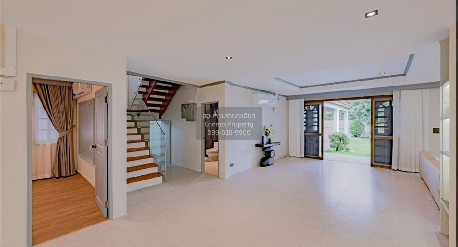 For sale 5 ベッドルーム house in Phra Khanong, Bangkok