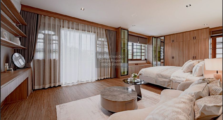 For sale 5 ベッドルーム house in Phra Khanong, Bangkok