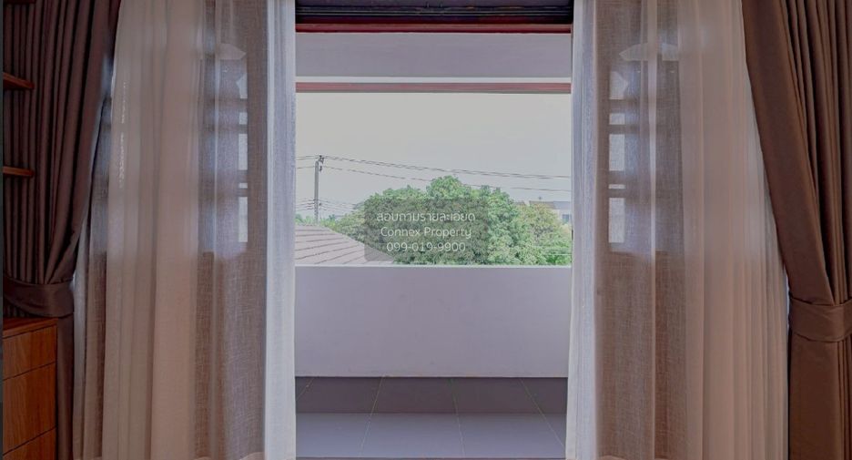 For sale 5 ベッドルーム house in Phra Khanong, Bangkok