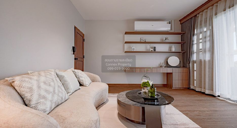 For sale 5 ベッドルーム house in Phra Khanong, Bangkok
