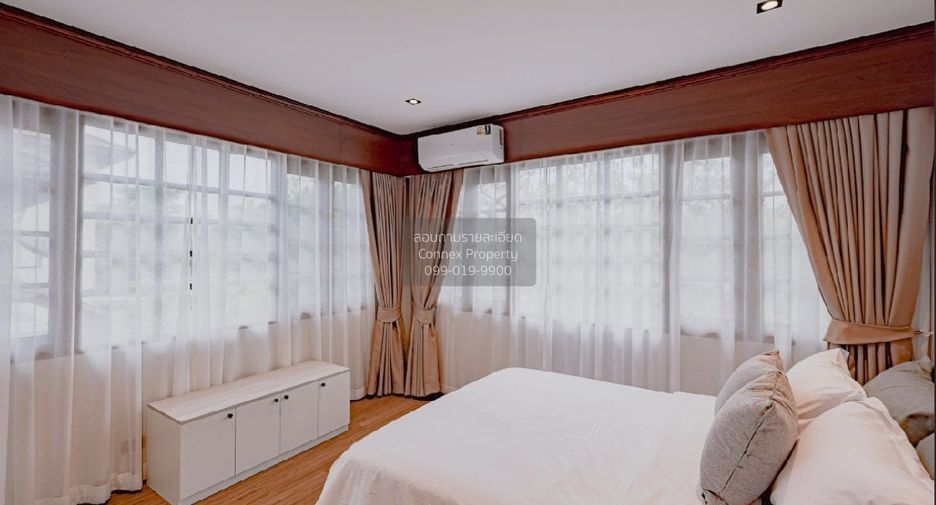 For sale 5 ベッドルーム house in Phra Khanong, Bangkok