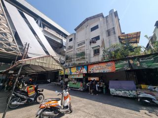出售 10 卧室 商业空间 在 Bang Kapi, 曼谷