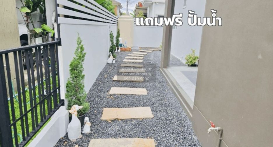 For sale 4 bedrooms house in Khlong Sam Wa, Bangkok