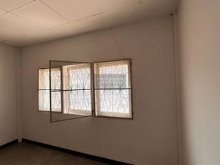 For sale 2 ベッドルーム townhouse in Khlong Sam Wa, Bangkok