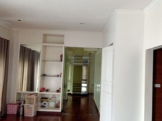 Продажа 3 спальни таунхаус в Суан Луанг, Бангкок