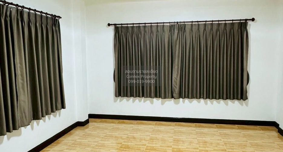 For sale 3 bedrooms townhouse in Khan Na Yao, Bangkok