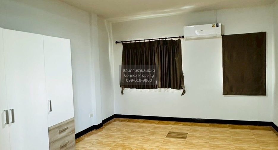 For sale 3 bedrooms townhouse in Khan Na Yao, Bangkok