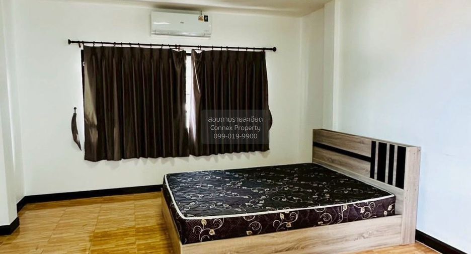 For sale 3 bedrooms townhouse in Khan Na Yao, Bangkok