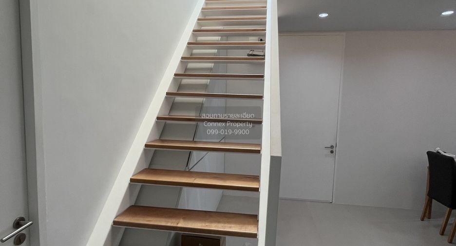 For sale 4 bedrooms house in Lat Phrao, Bangkok