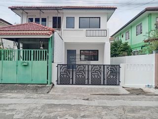 For sale 2 bedrooms townhouse in Thawi Watthana, Bangkok
