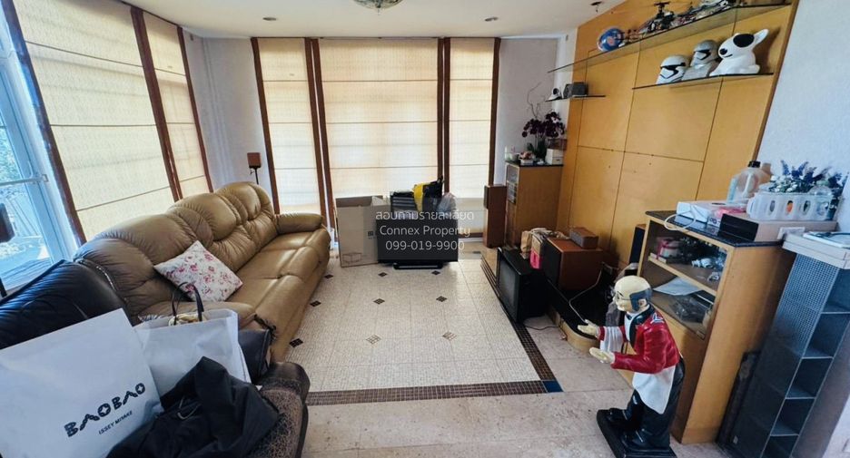 For sale 4 bedrooms house in Khan Na Yao, Bangkok