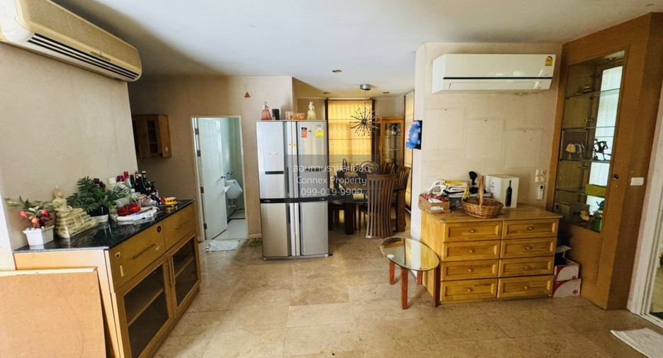 For sale 4 bedrooms house in Khan Na Yao, Bangkok