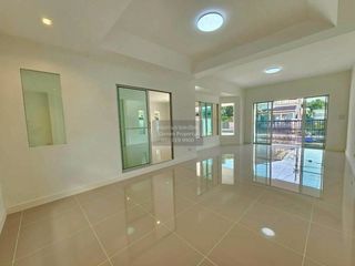 出售 4 卧室 独立屋 在 Bang Yai, Nonthaburi
