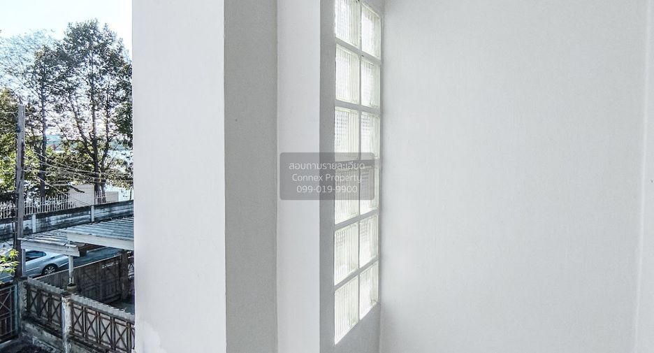 Casa adosada en venta de 3 habitaciones en Mueang Pathum Thani, Pathum Thani