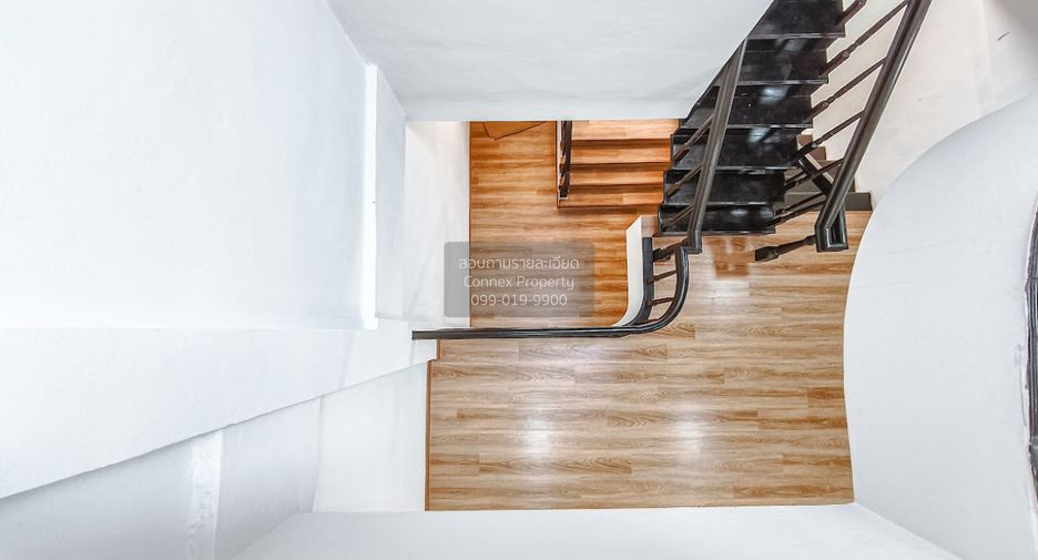 Casa adosada en venta de 3 habitaciones en Mueang Pathum Thani, Pathum Thani