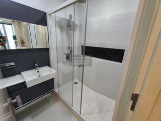 Аренда 2 спальни кондо в Пхра Кханонг, Бангкок