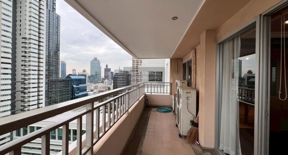 For rent 2 bedrooms condo in Sathon, Bangkok