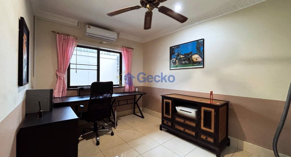 Haus zum Kauf mit 5 Zimmer in Bang Lamung, Chonburi