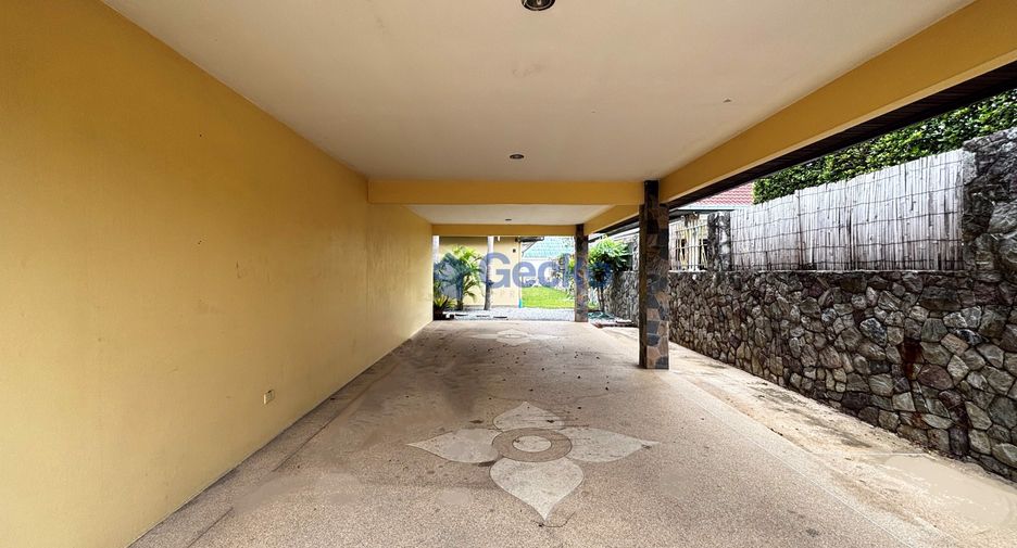 Haus zum Kauf mit 5 Zimmer in Bang Lamung, Chonburi