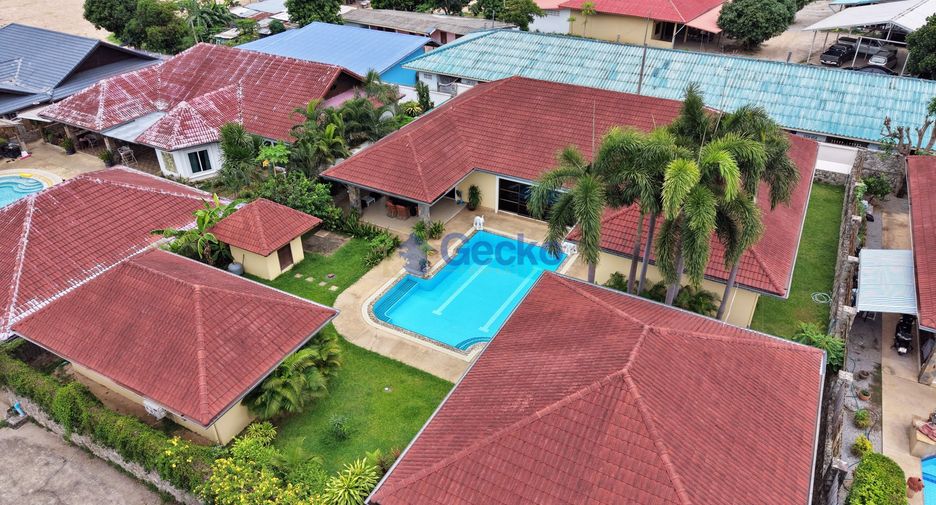 Haus zum Kauf mit 5 Zimmer in Bang Lamung, Chonburi