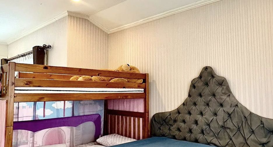 Haus zum Kauf mit 4 Zimmer in Bang Lamung, Chonburi