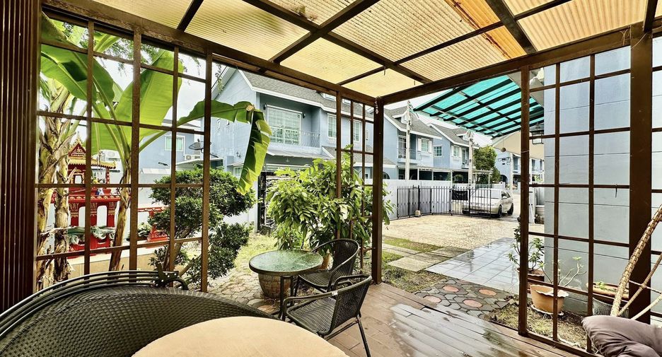 Haus zum Kauf mit 4 Zimmer in Bang Lamung, Chonburi