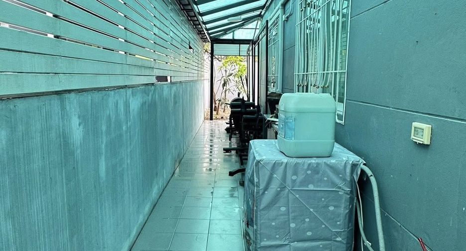 Haus zum Kauf mit 4 Zimmer in Bang Lamung, Chonburi