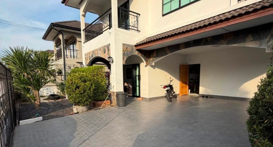 For rent 2 bedrooms house in Bang Lamung, Chonburi