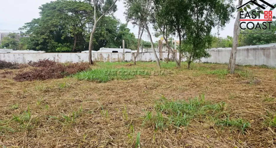 出售 土地 在 Na Chom Thian, 芭提雅