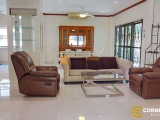 Haus zur Miete mit 4 Zimmer in Bang Lamung, Chonburi