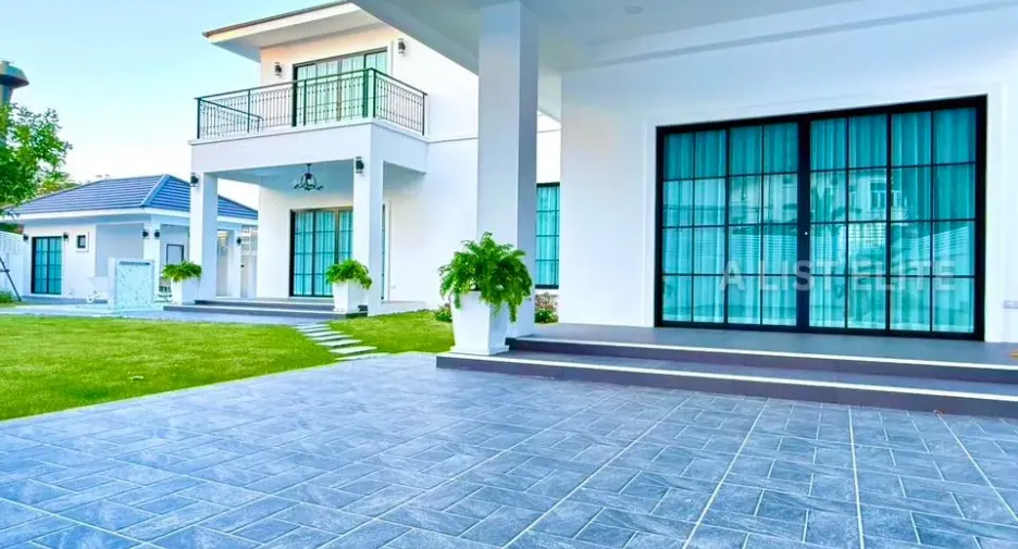 Haus zum Kauf mit 6 Zimmer in Mueang Tak, Tak