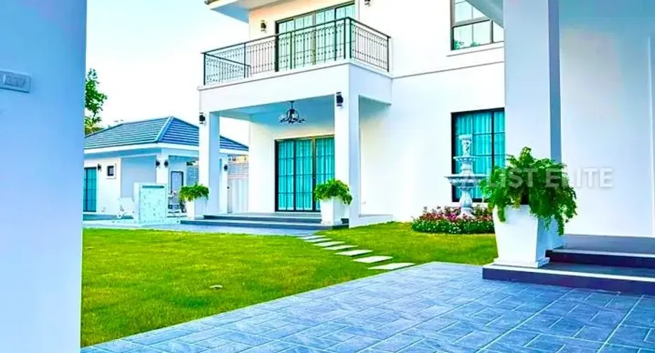 Haus zum Kauf mit 6 Zimmer in Mueang Tak, Tak