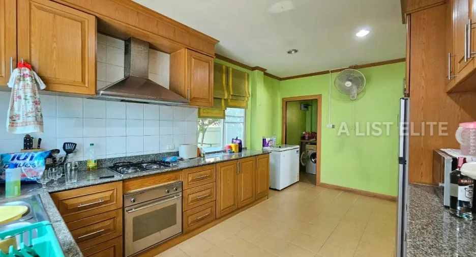 Casa en venta de 3 habitaciones en Bang Lamung, Chonburi