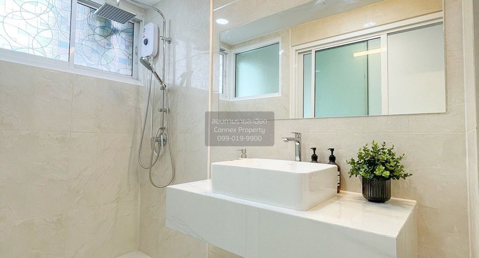 For sale 1 bed condo in Suan Luang, Bangkok