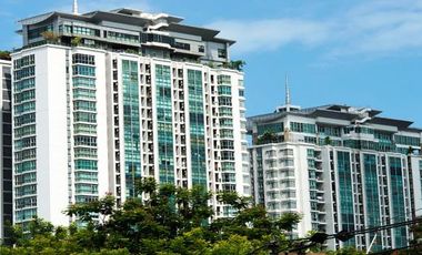 For sale 2 bedrooms condo in Khlong Toei, Bangkok