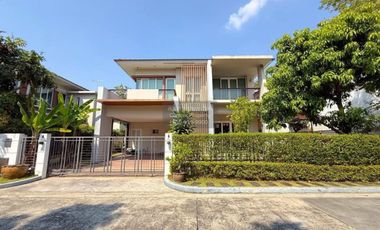 For sale 4 bedrooms house in Phasi Charoen, Bangkok