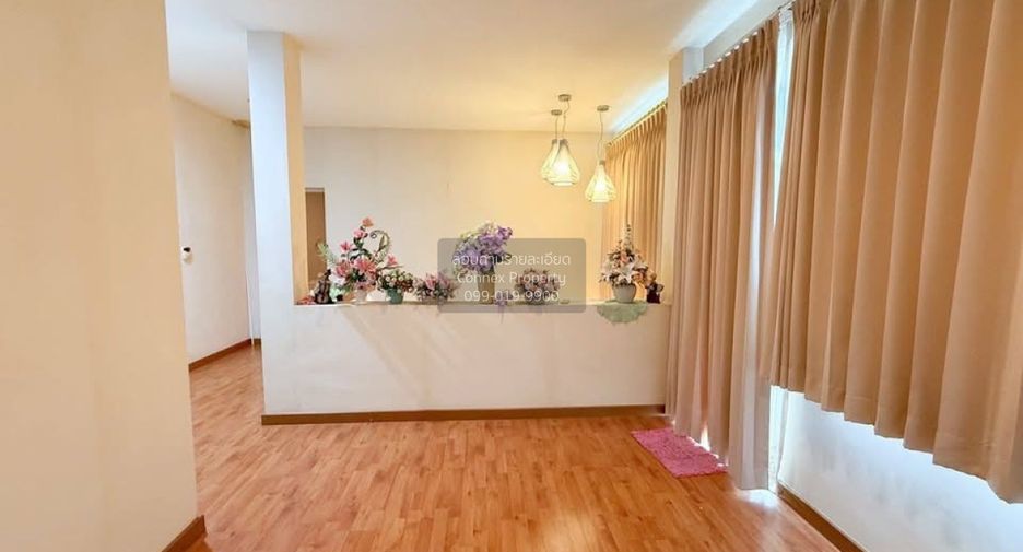 For sale 4 bedrooms house in Phasi Charoen, Bangkok