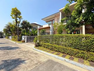 For sale 4 bedrooms house in Phasi Charoen, Bangkok