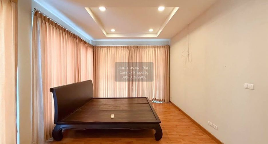 For sale 4 bedrooms house in Phasi Charoen, Bangkok