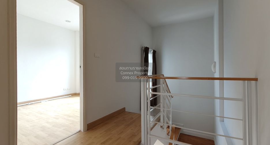 For sale 3 bedrooms townhouse in Lat Phrao, Bangkok