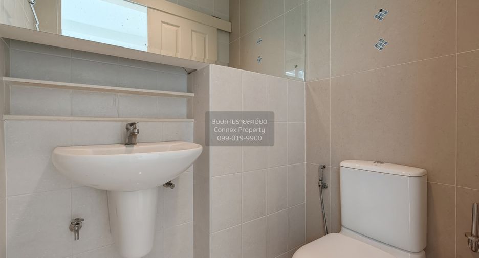 For sale 3 bedrooms townhouse in Lat Phrao, Bangkok