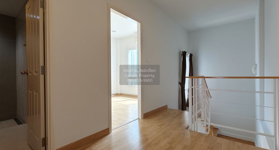 For sale 3 bedrooms townhouse in Lat Phrao, Bangkok
