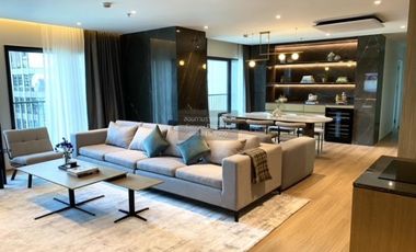 For sale 3 bedrooms condo in Khlong Toei, Bangkok