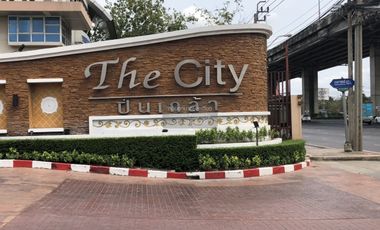 For sale 5 bedrooms house in Thawi Watthana, Bangkok